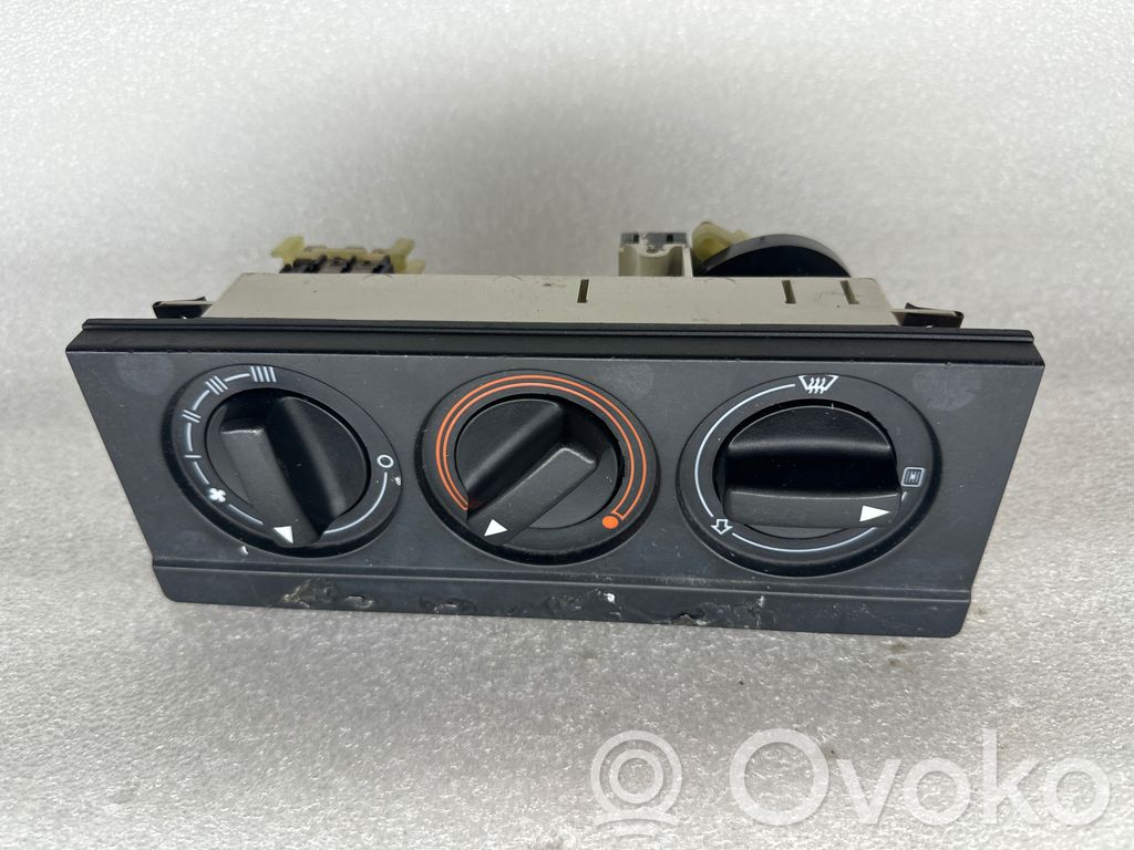 Climate control unit   893959511