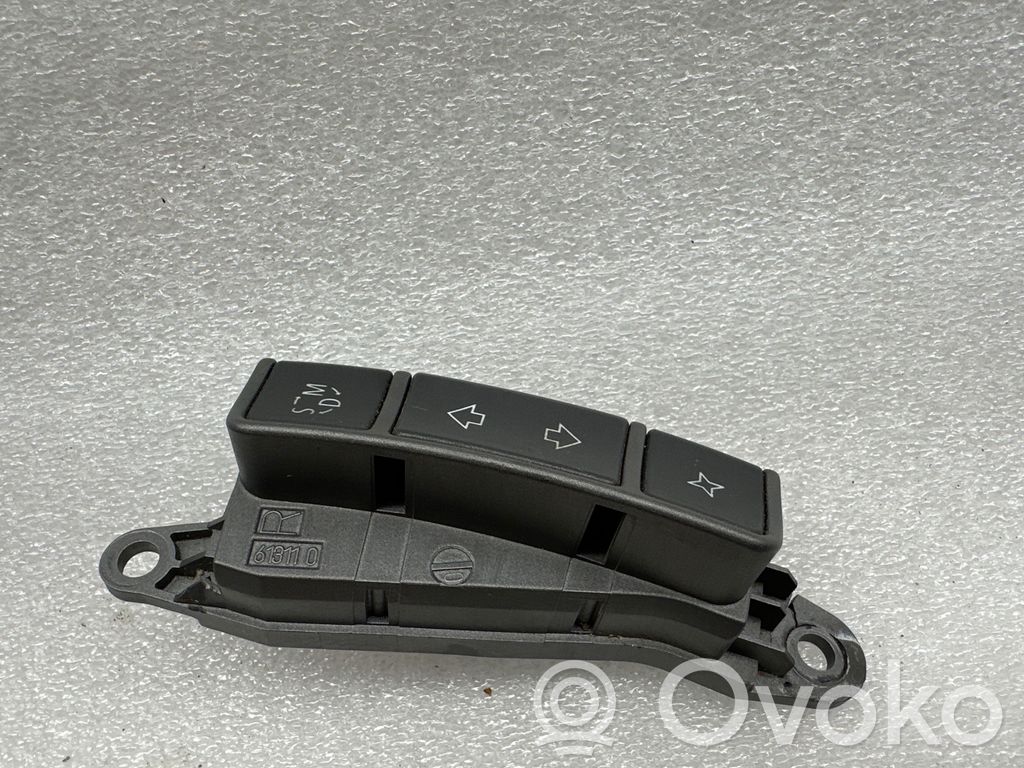 Boutons / interrupteurs volant   03746710,555288500,6911586