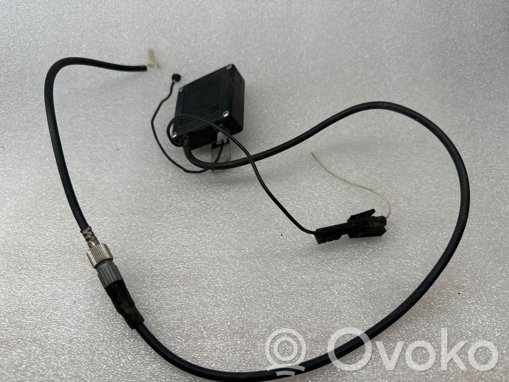 BMW 5 E34 Antenos stiprintuvas 
