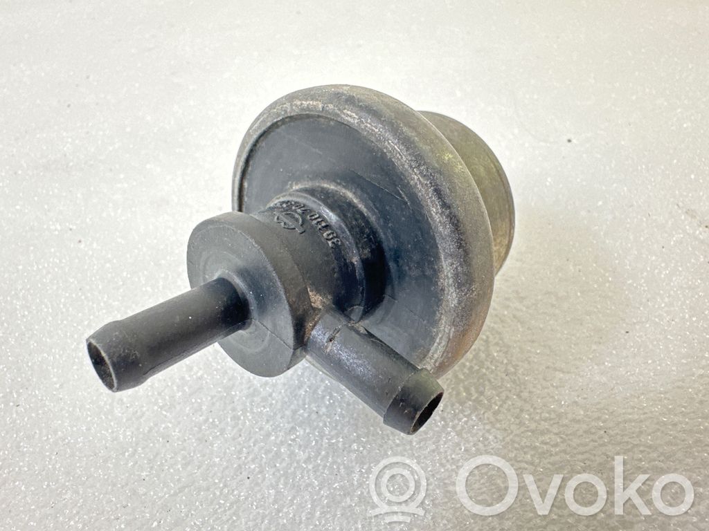 Audi A6 S6 C5 4B Válvula de vacío (Usadas) 