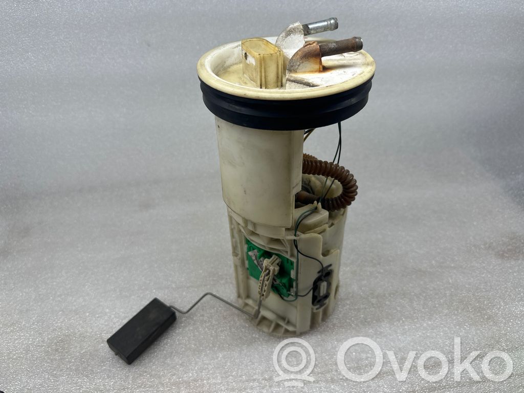 Audi A6 S6 C5 4B Bomba interna de combustible 