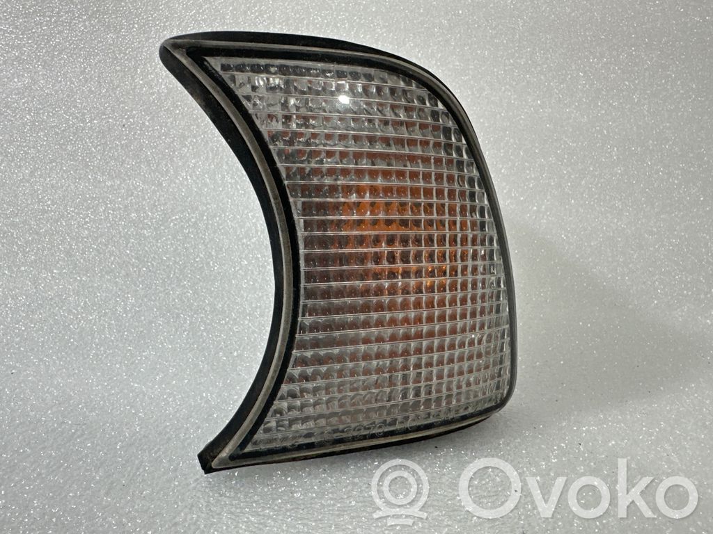 Front indicator light   969798,183270B