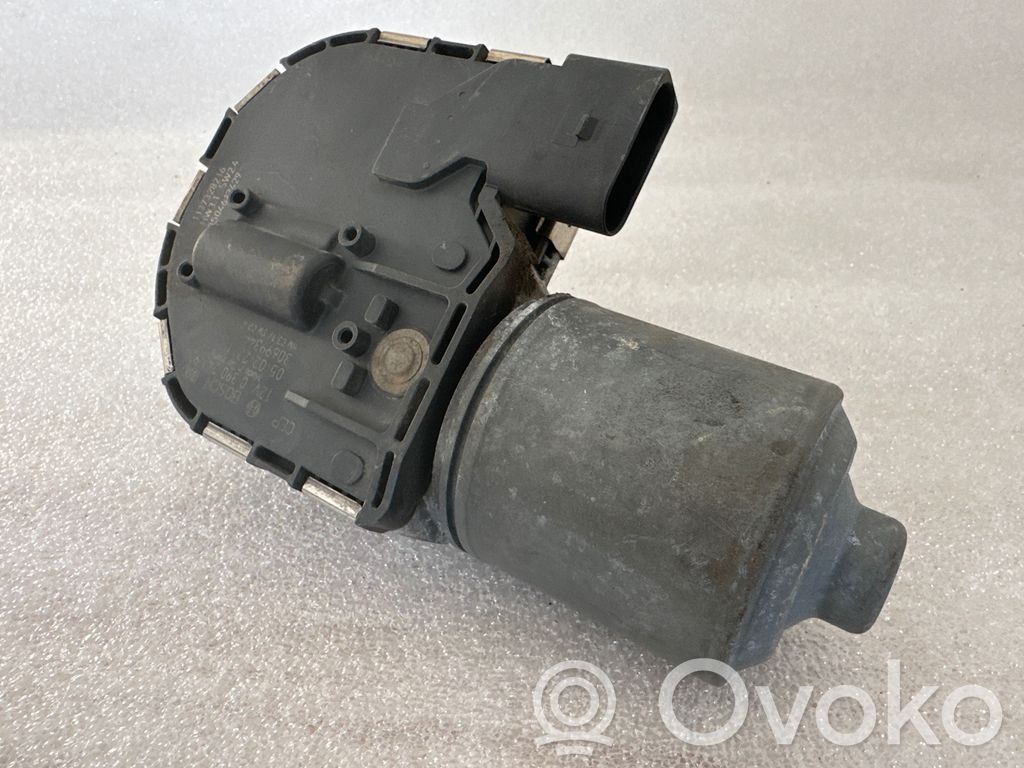 Volvo V50 Etupyyhkimen vivusto ja moottori 