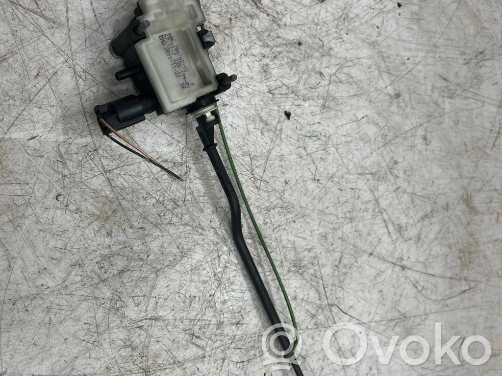 BMW 5 F10 F11 Siłownik klapki wlewu paliwa 