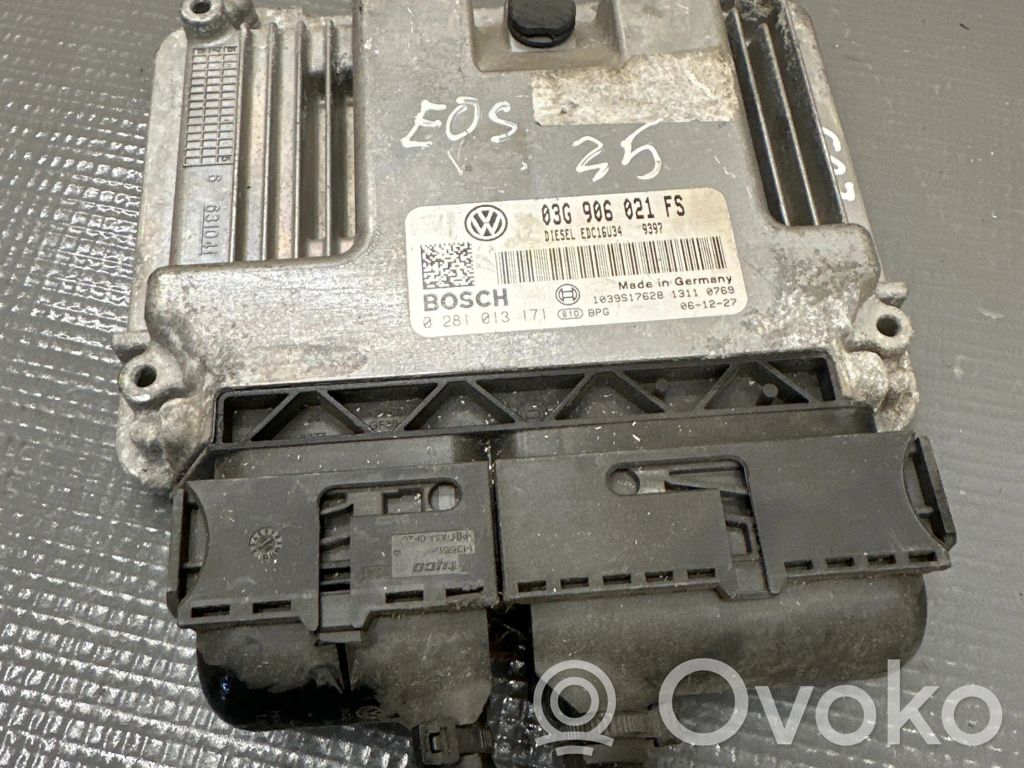 Volkswagen Eos Variklio valdymo blokas 
