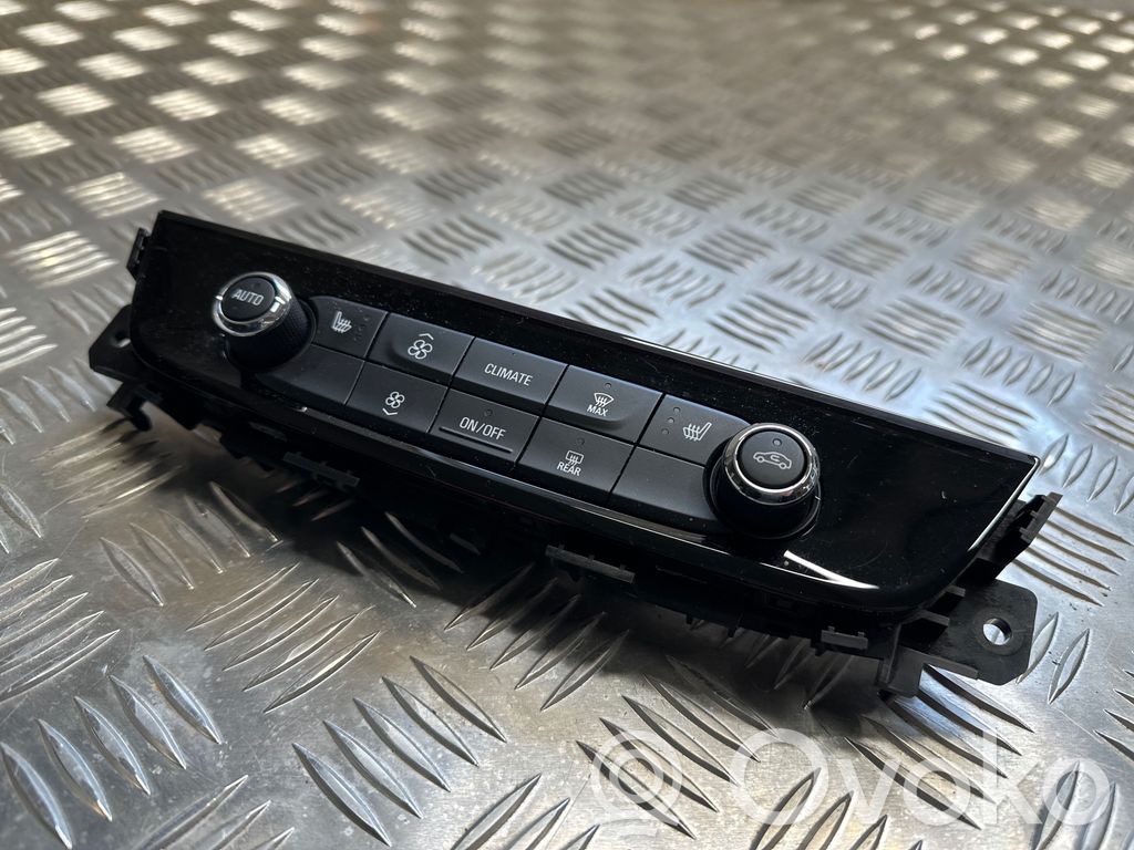 Opel Insignia B Climate control unit 