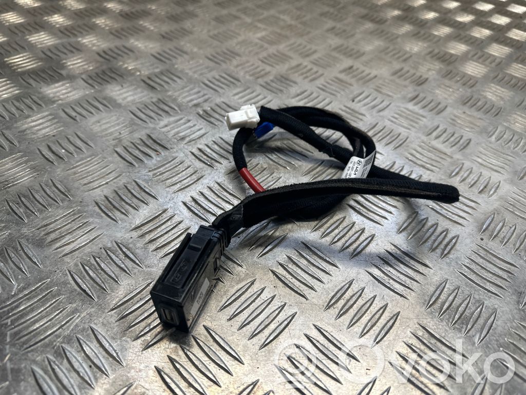 KIA EV6 USB socket connector 