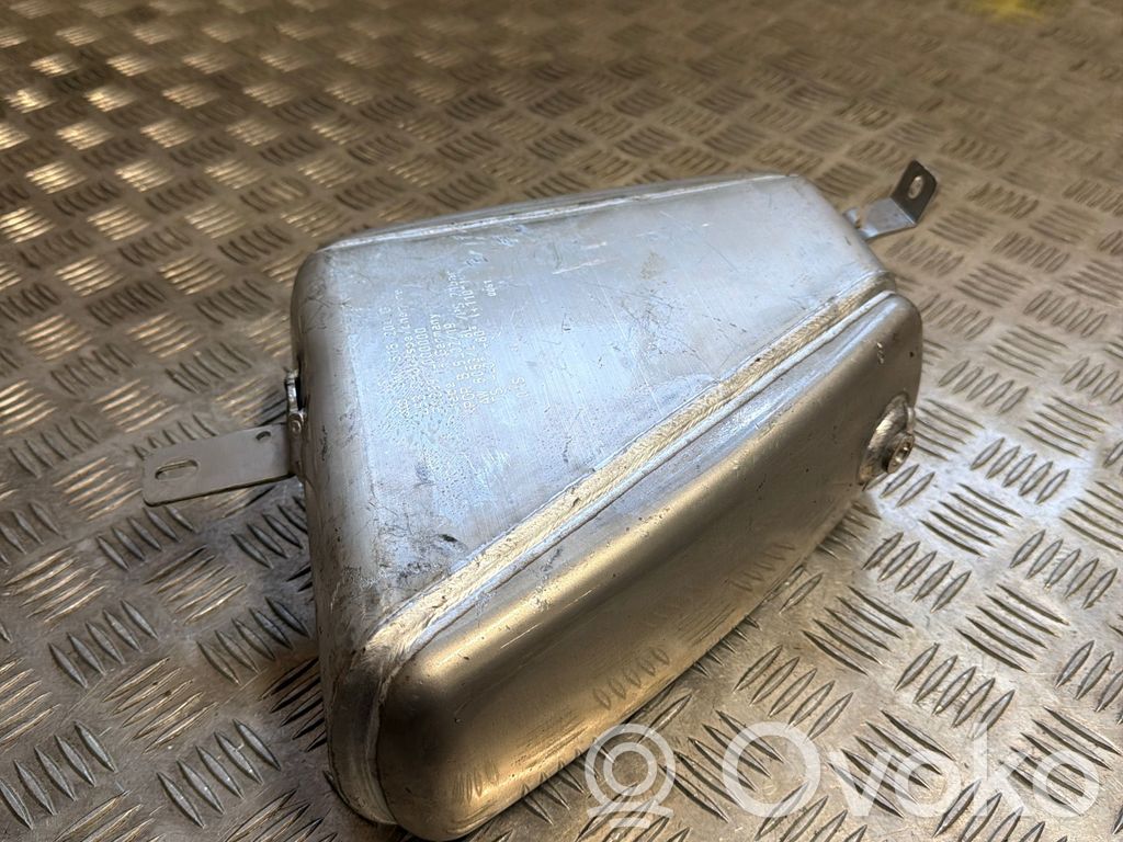 Audi Q7 4M Tyhjiösäiliö 