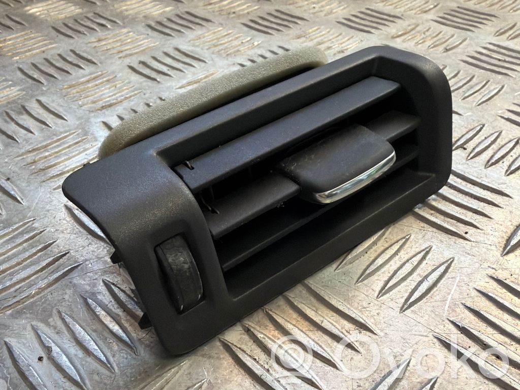 Volvo XC90 Air vent grill in roof 