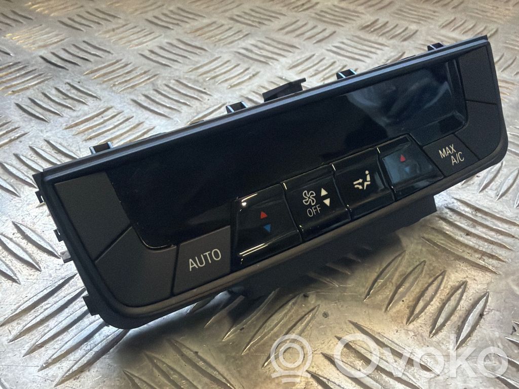 BMW iX Climate control unit 