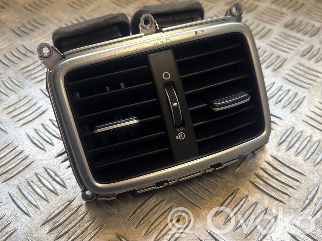 KIA Sportage Rejilla de ventilación trasera 