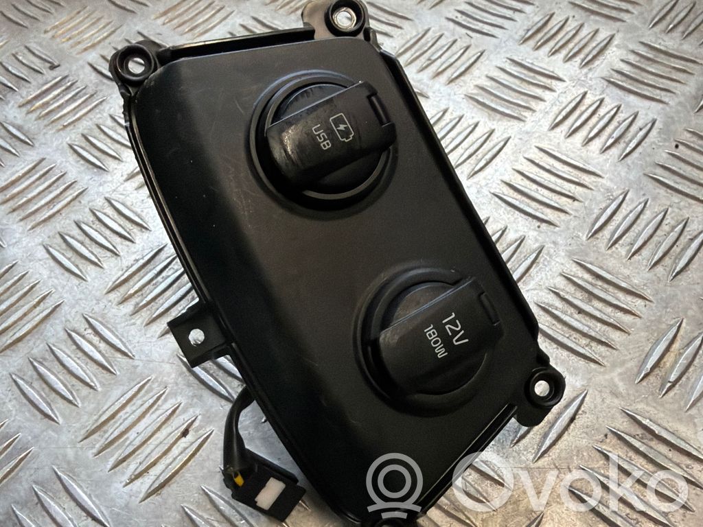 KIA Sportage Enchufe conector USB 