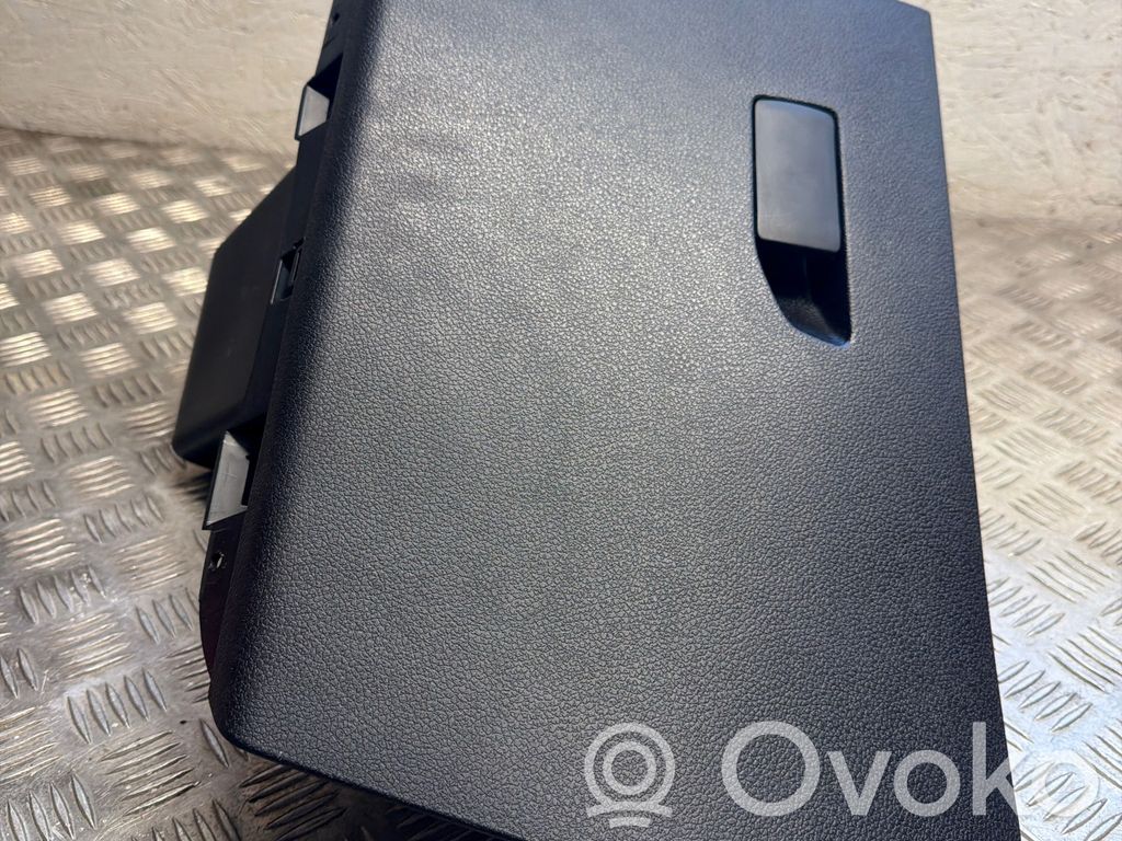 Guantera   1741778X,M50839,9808242577,9809819477