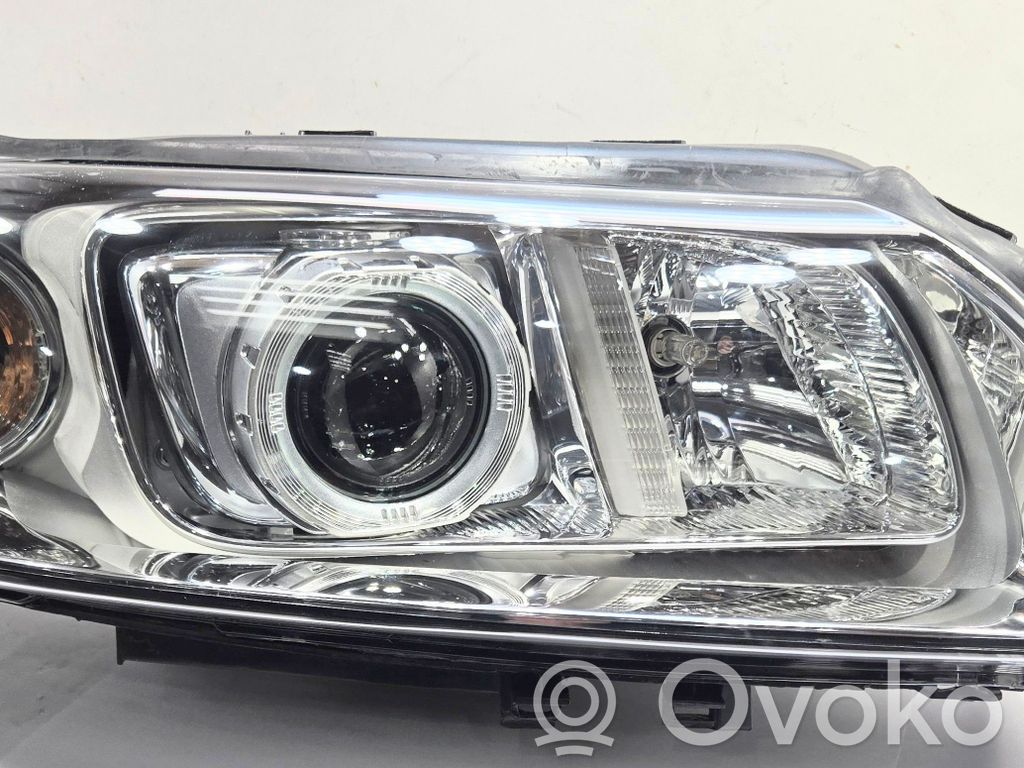 Volvo S60 Phare frontale 