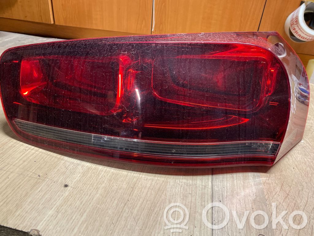 Citroen C4 II Picasso Takaluukun takavalot 