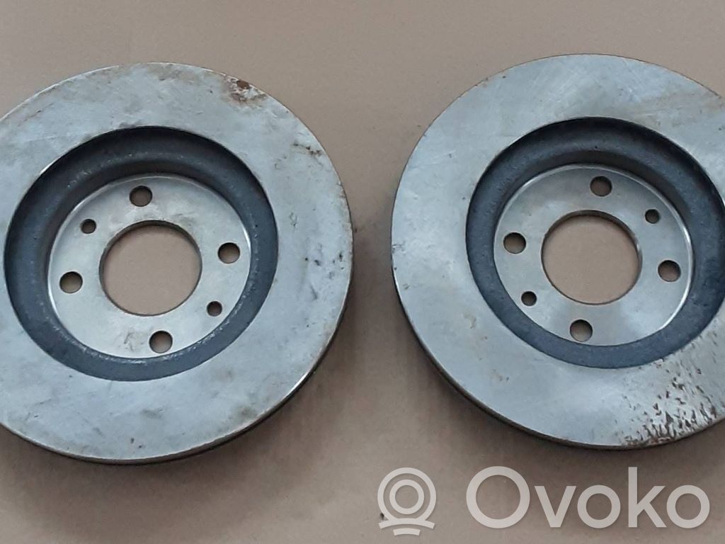 Front brake disc   C3R005ABE,4020600Q2K,4020600Q0E,09580224,4020600Q0K,4020600QAA,402062984R,6001548578,7700780892,7700813549,7700842131,7701204228,7701204304,7701204304SK,7701204828,7701205653,7701205653SK,7701205828,7701206339,7701206339SK,7701813549,7711130038,8200171765,8201165598,8201464598,8671005976,8671013532,8671016876,8671018195
