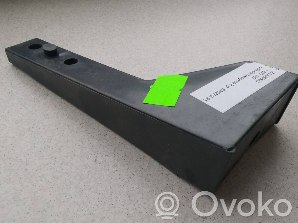 BMW 3 E36 Headlight/headlamp mounting bracket 
