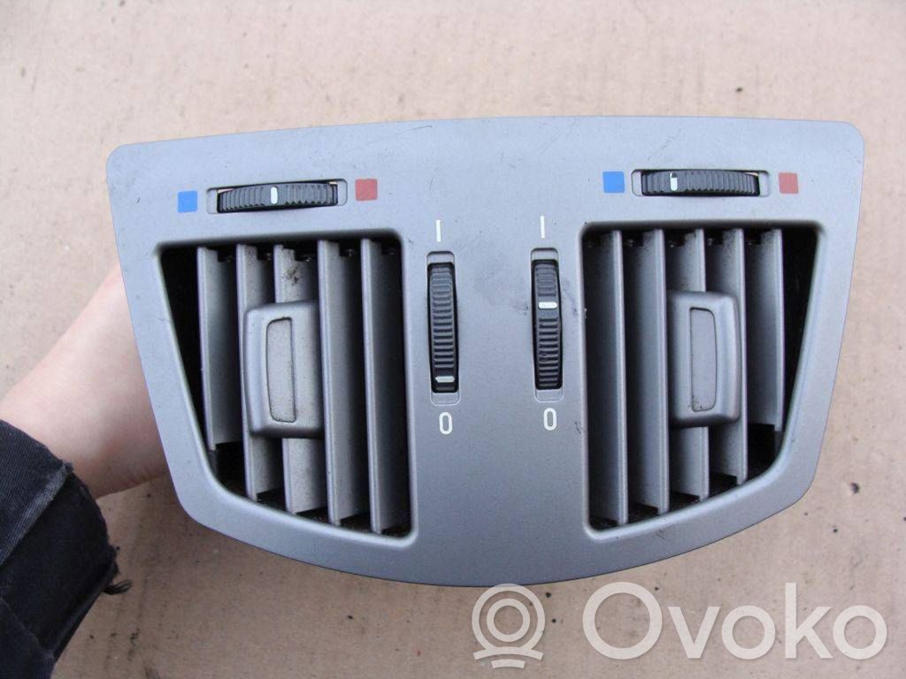 BMW 7 E65 E66 Rejilla de ventilación trasera 
