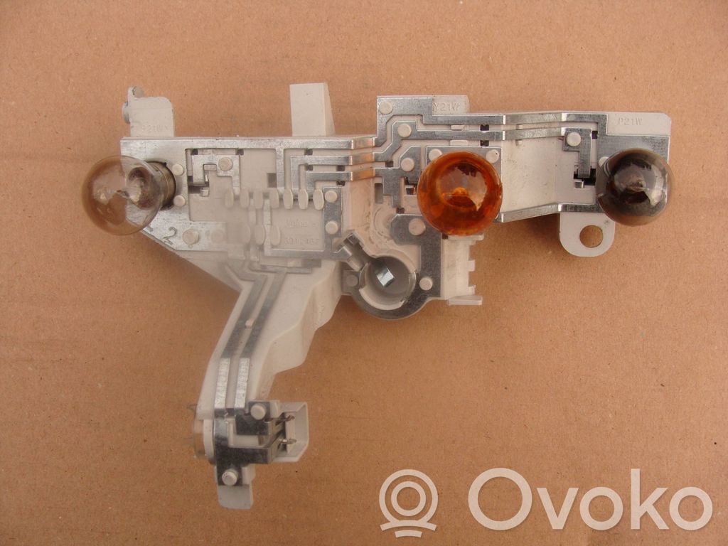 Rear tail light bulb   7164963,7164963