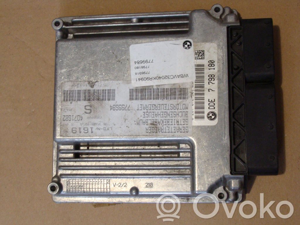 BMW 3 E90 E91 Dzinēja vadības bloks 
