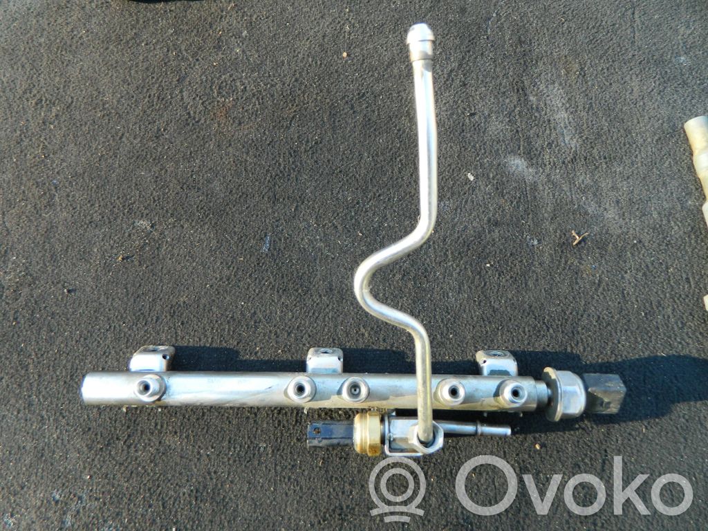 BMW 1 E81 E87 Fuel main line pipe 