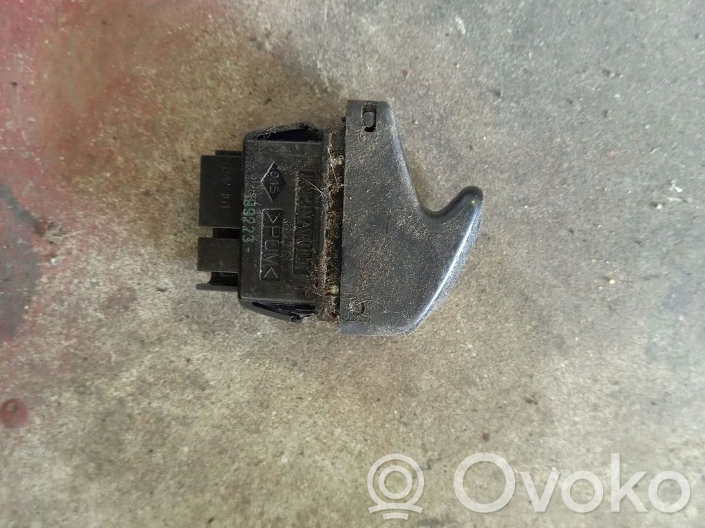 Nissan Kubistar Electric window control switch 