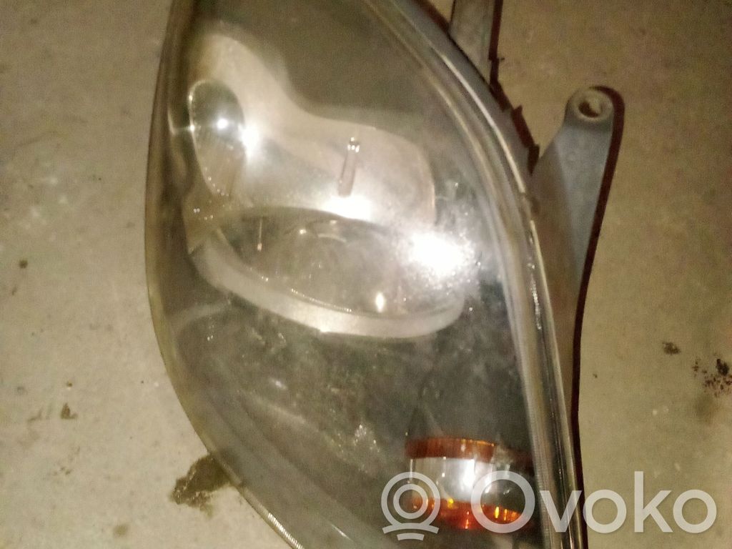 Ford Fiesta Phare frontale 
