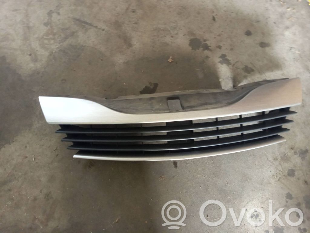 Renault Laguna II Front grill 