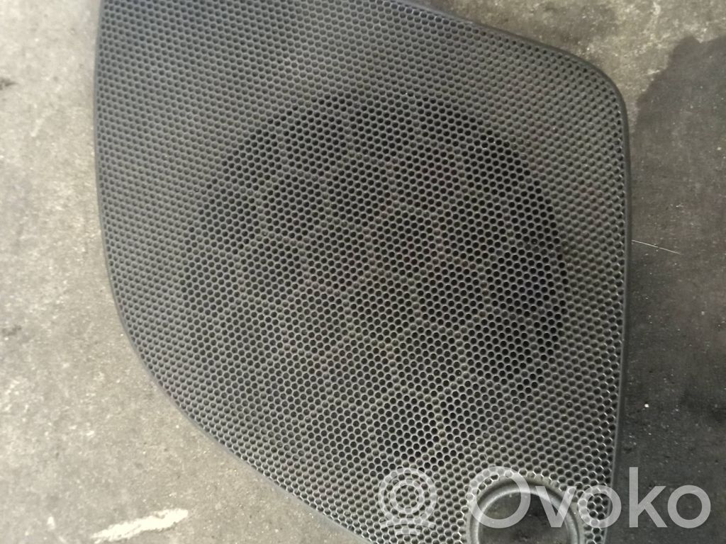 Volvo S40, V40 Maskownica głośnika bocznego deski rozdzielczej 