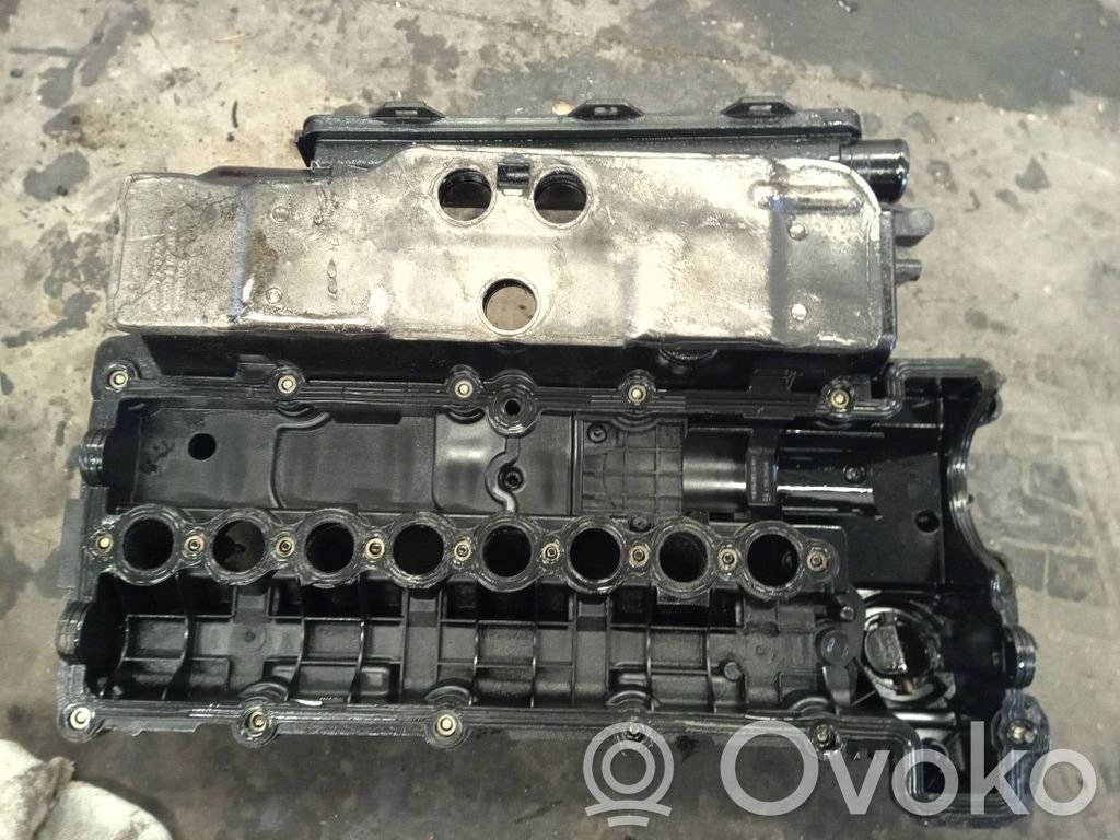Engine head   137122469970