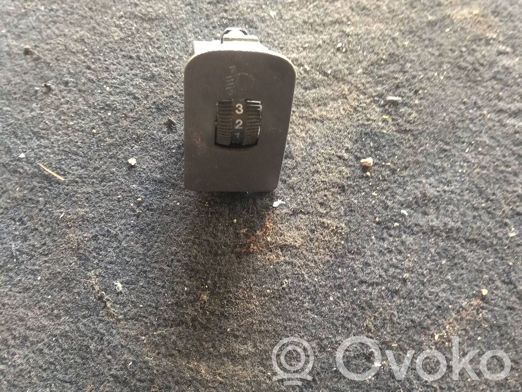 Fiat Ducato Headlight level height control switch 
