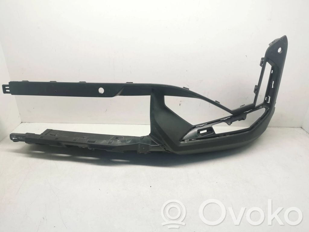 BMW X1 U11 Narożnik zderzaka przedniego 