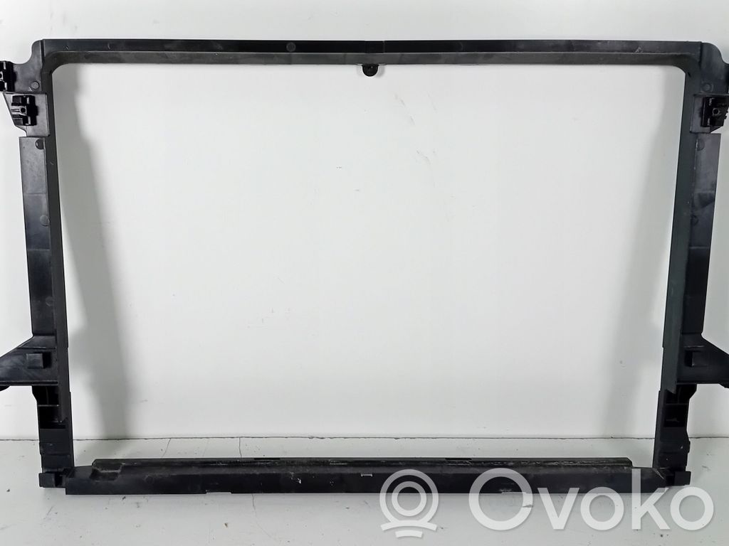 Панель радиаторов   4KE121360G,4KE121360G