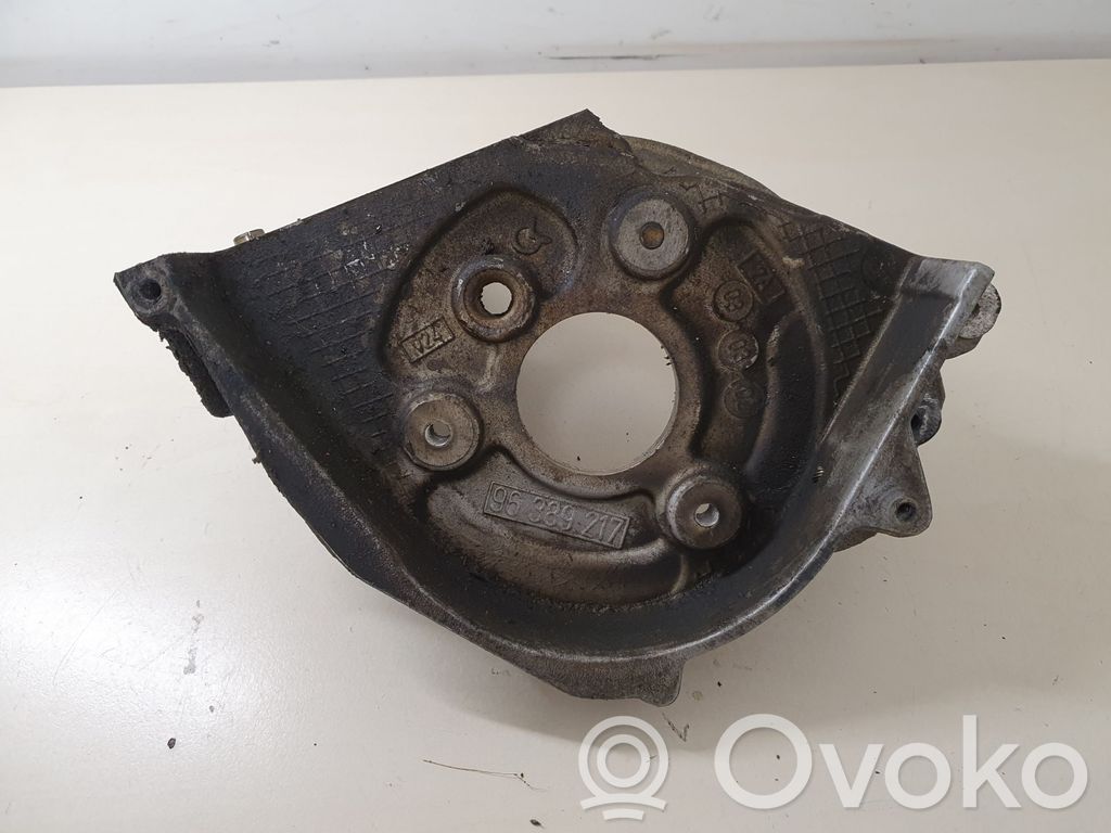 Peugeot 307 Fuel pump bracket 