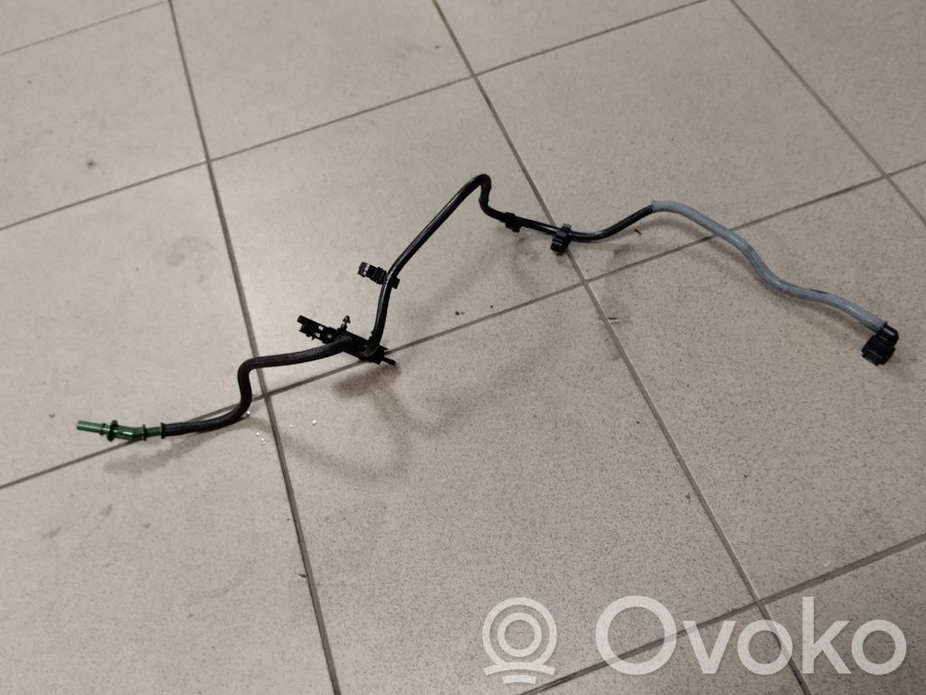 Ford Focus C-MAX Fuel line pipe 