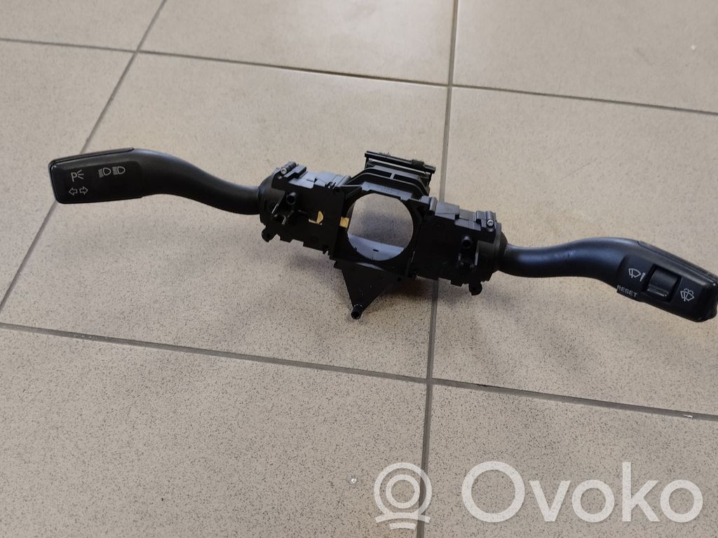 Audi A4 S4 B7 8E 8H Wiper turn signal indicator stalk/switch 
