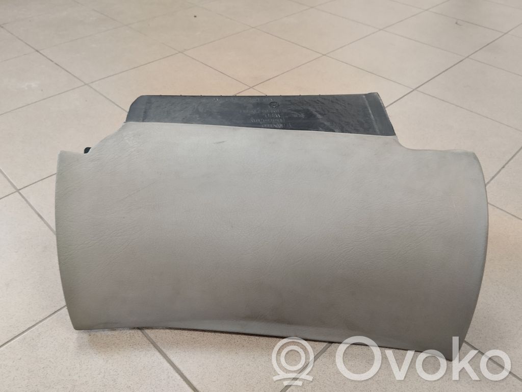 Audi A8 S8 D2 4D Daiktadėžės (bordačioko) komplektas 