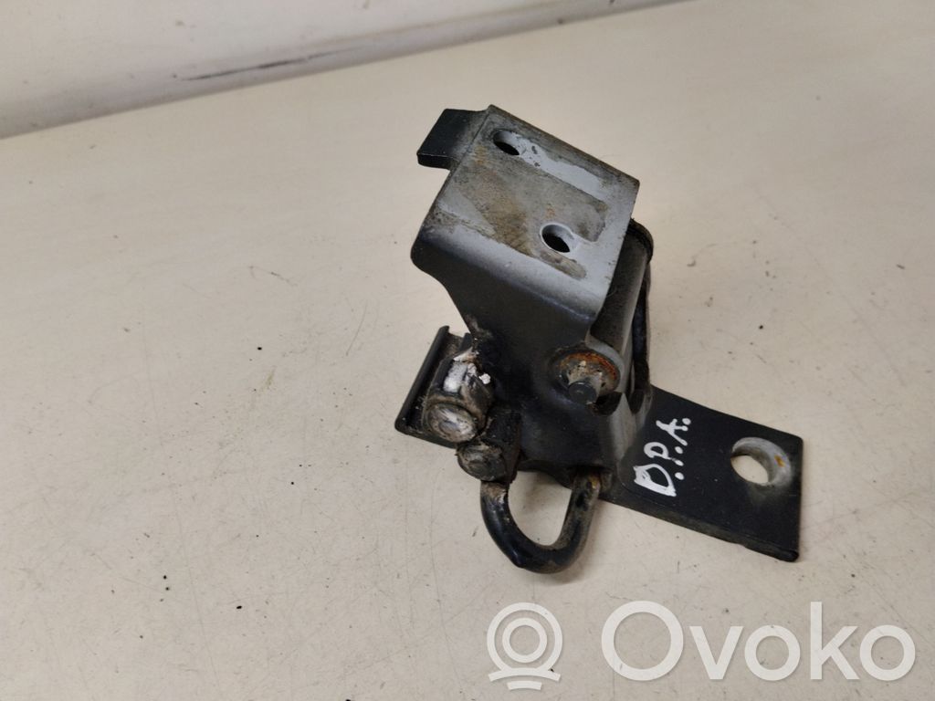 Audi A8 S8 D2 4D Front door lower hinge 