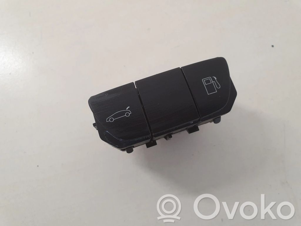 Peugeot 508 Tailgate opening switch 
