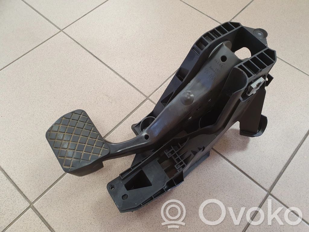 Volkswagen Tiguan Stabdžių pedalas 