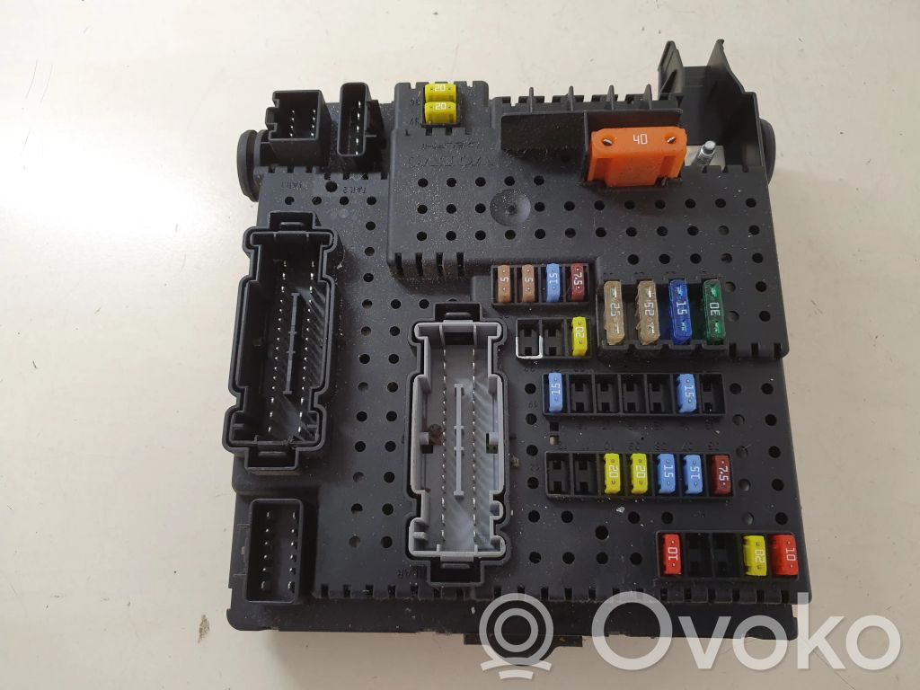 Volvo V70 Fuse module 