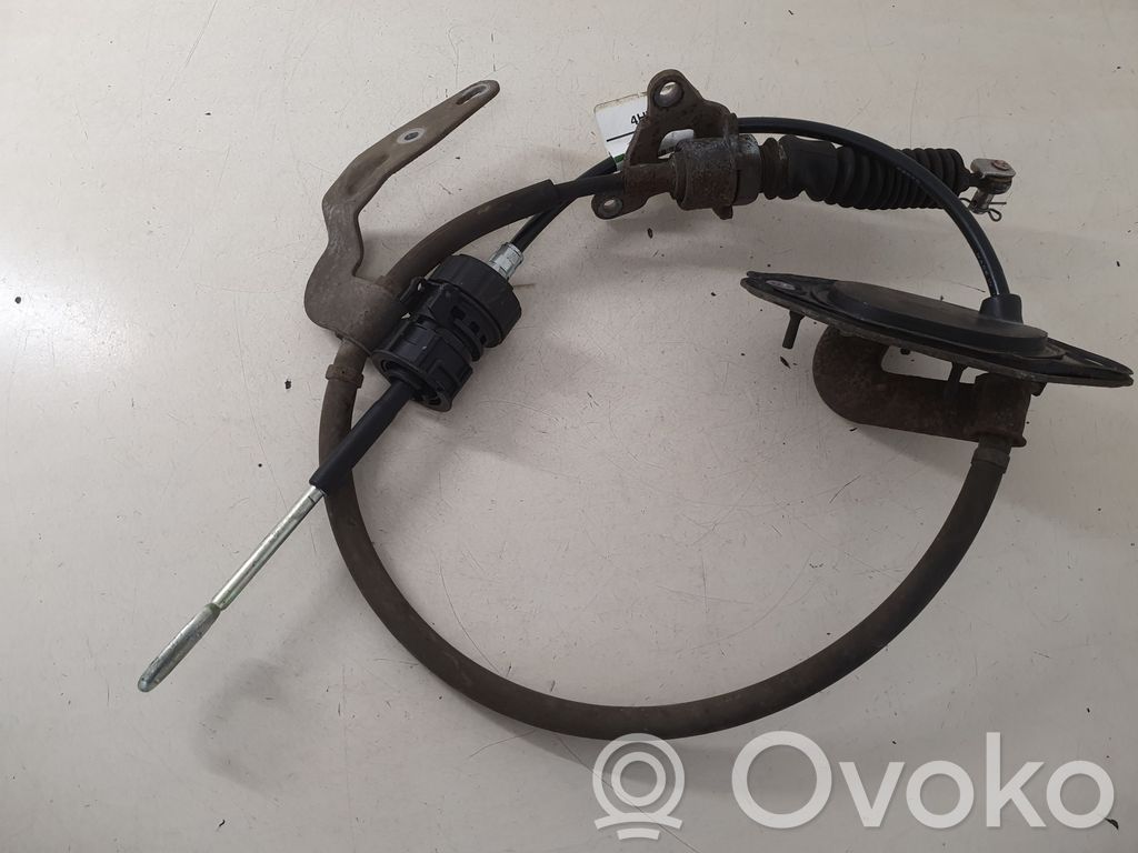 Honda CR-V Gear shift cable linkage 