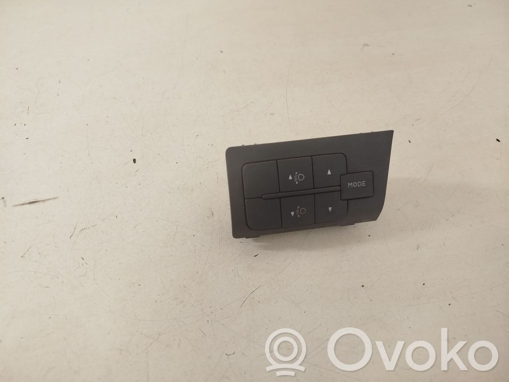 Peugeot Boxer Headlight level height control switch 