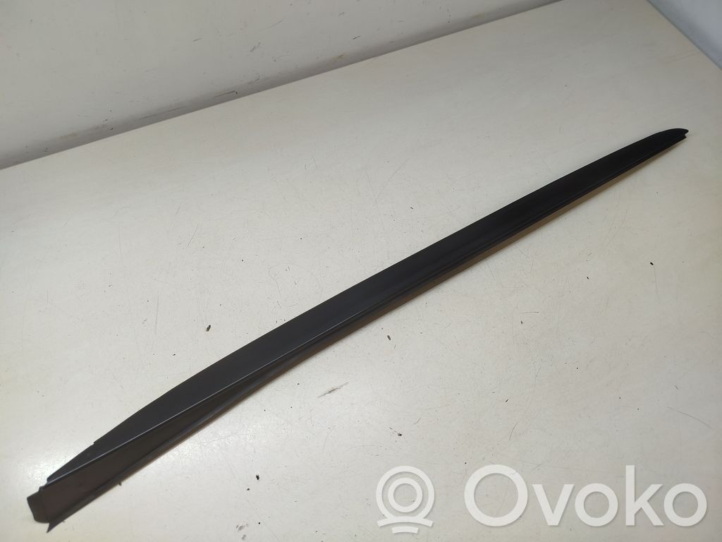 KIA Optima Windshield trim 