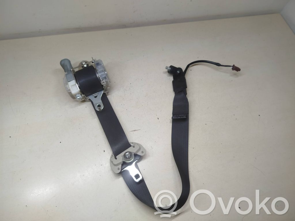 Subaru Outback (BS) Cinturón delantero 