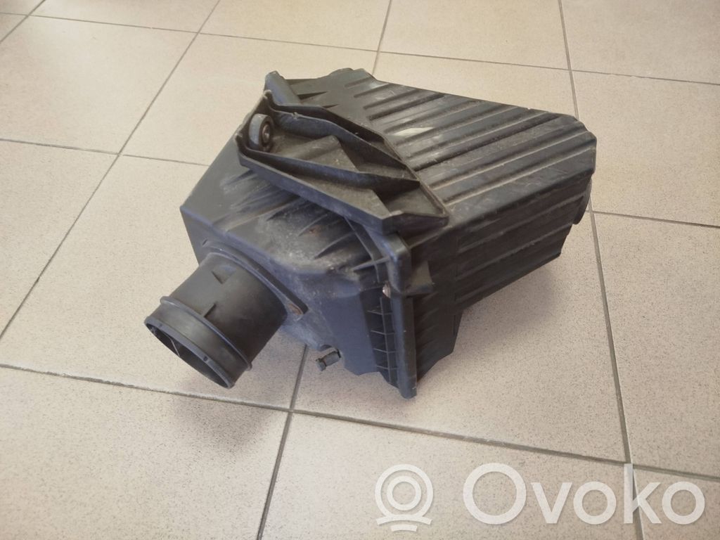 Land Rover Discovery Sport Air filter box 