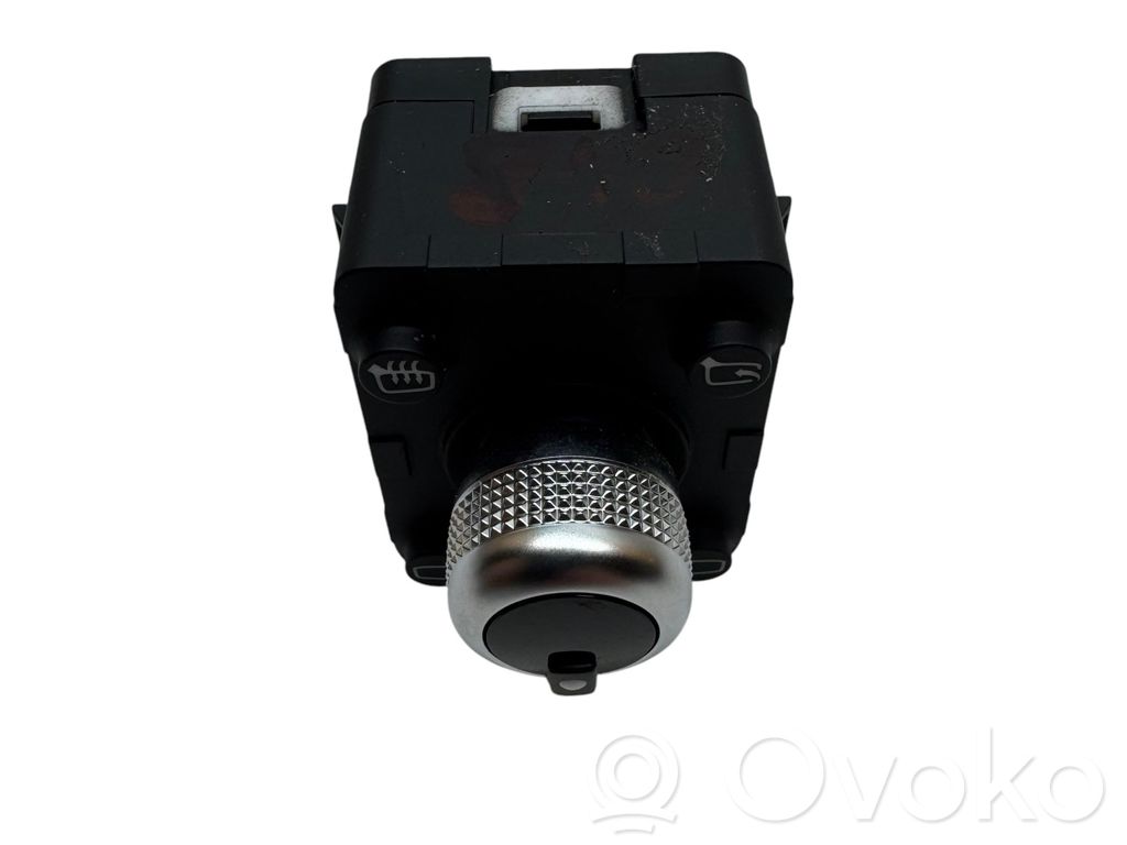 Audi Q7 4M Electric window control switch 