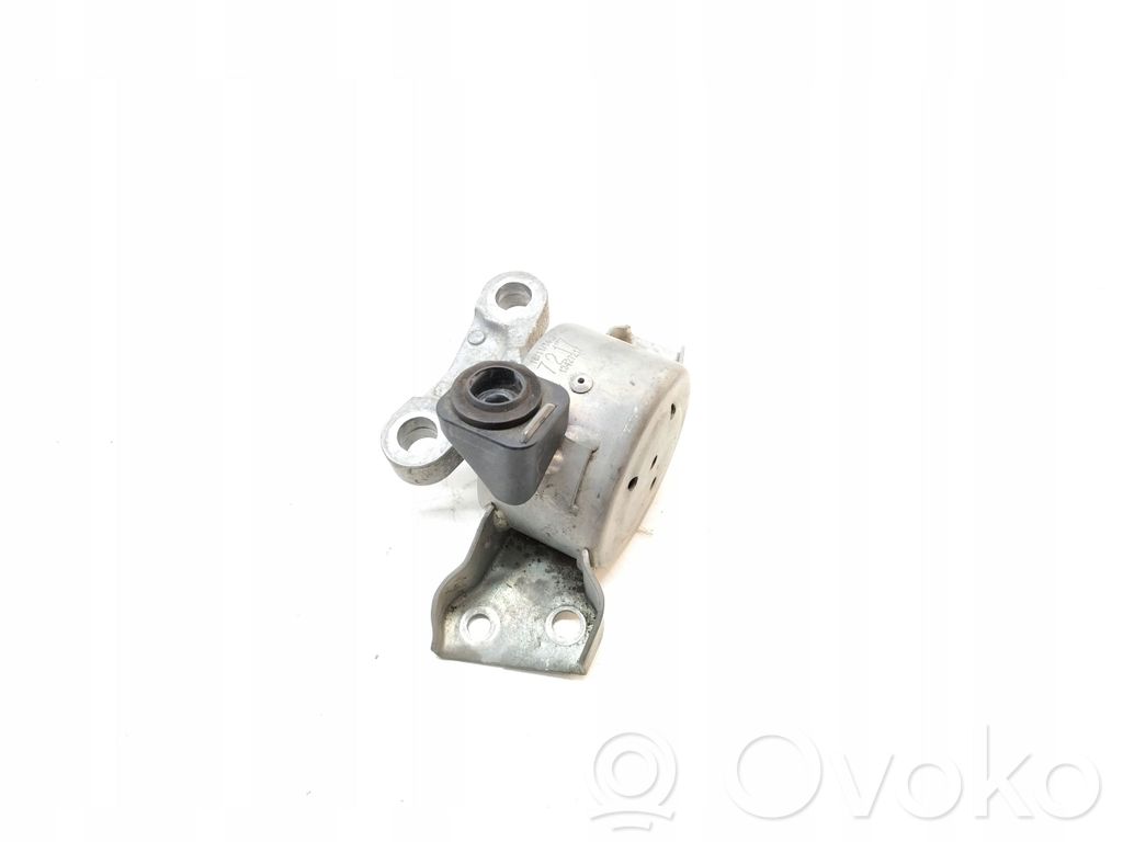 Opel Corsa E Engine mount bracket 