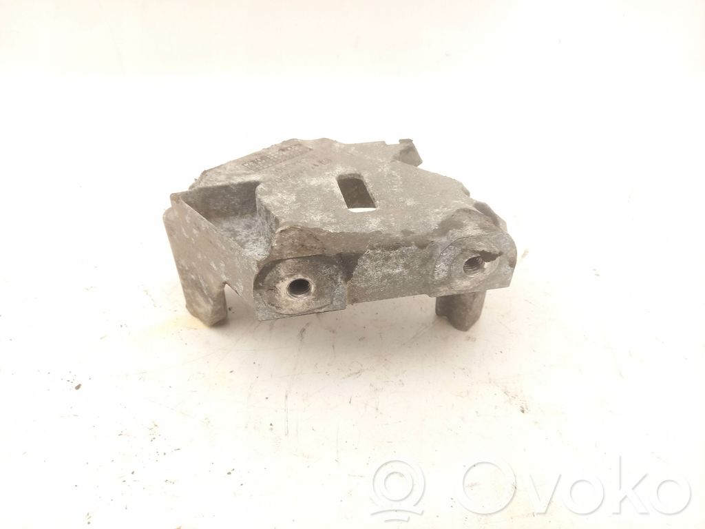 Opel Corsa D Engine mounting bracket 