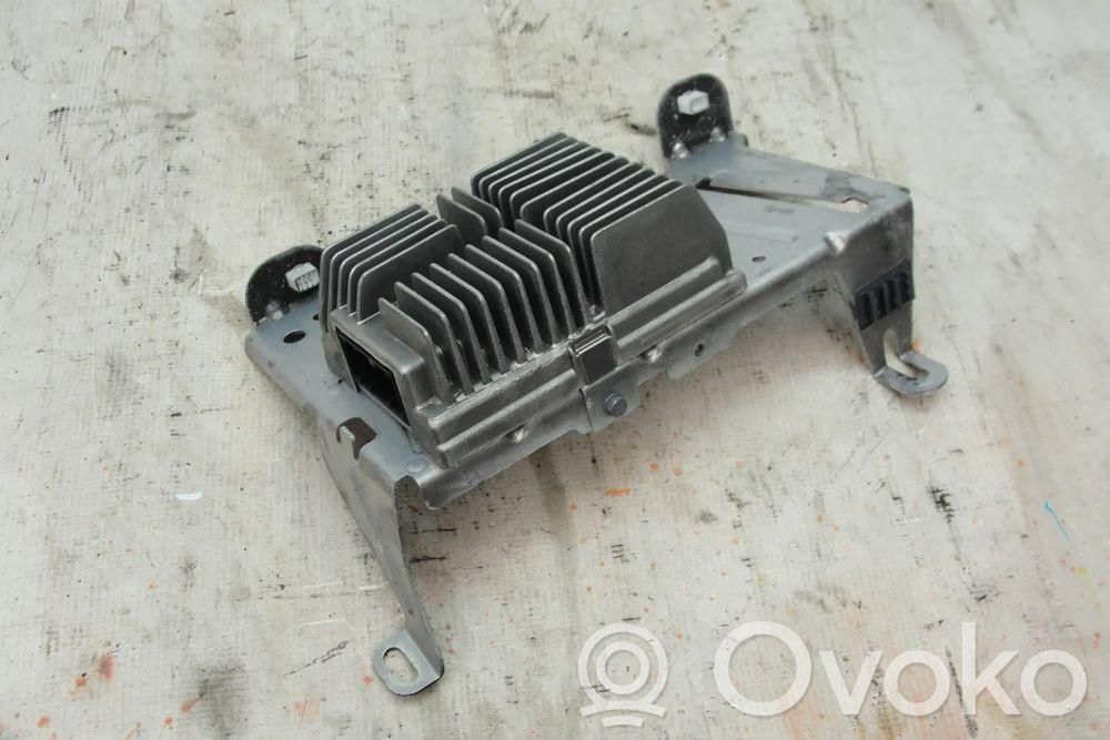 BMW 5 G30 G31 G38 Sound amplifier 
